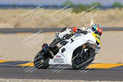 media/Sep-25-2022-CVMA (Sun) [[ee08ed6642]]/Race 6 Amateur Supersport Open/